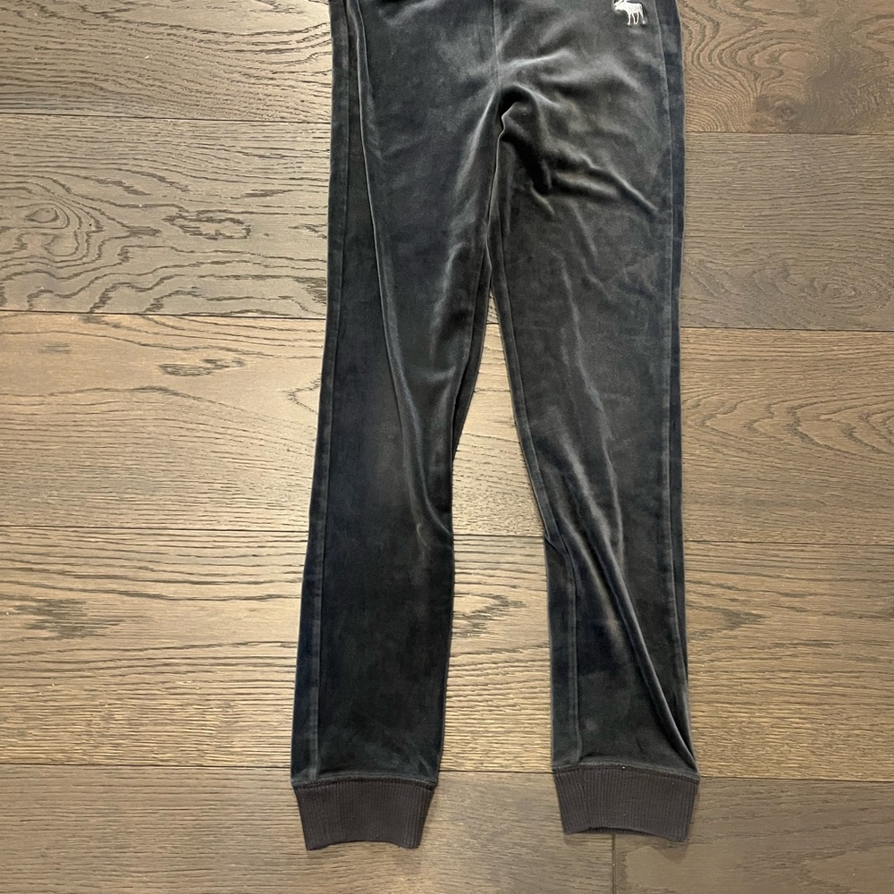 Abercrombie girls gray velour leggings s 13/14 NWT